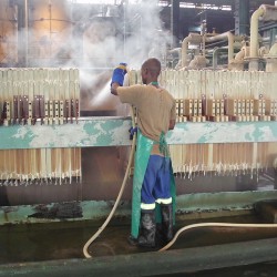 Spray-cleaning in a sugarmill