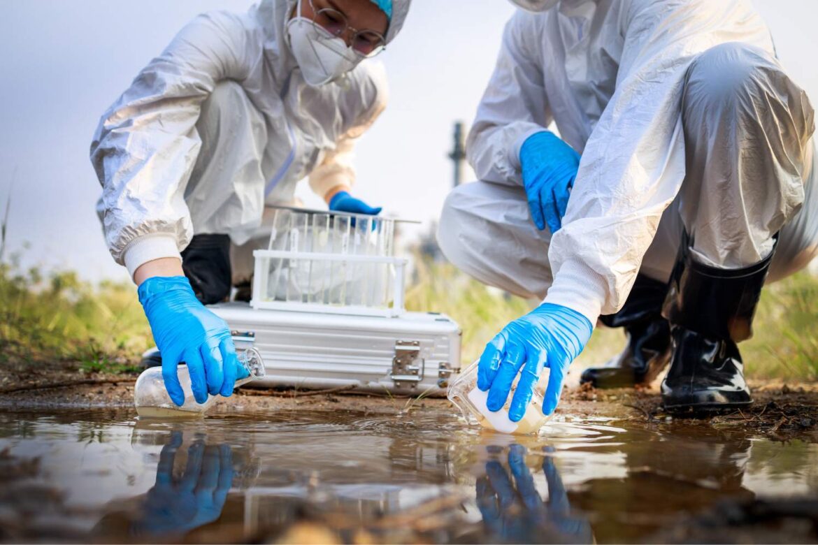 Water sampling to assess Legionella risk in a cooling water system during environmental monitoring