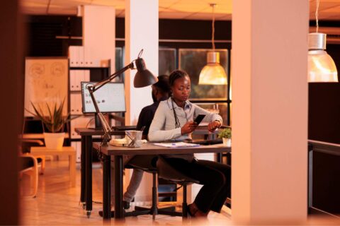 Workplace lighting in a modern office supporting employee comfort, productivity and circadian health